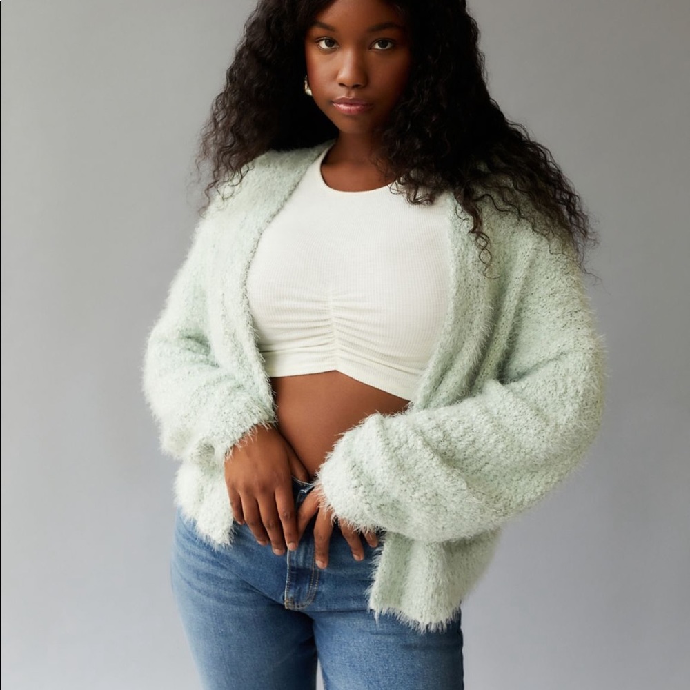 UO Riona open Cardigan size S